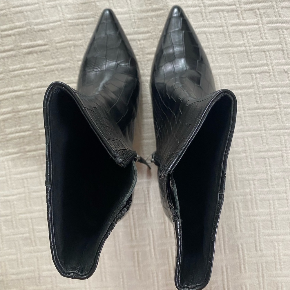 Anthony Veer black leather booties. - Picture 6 of 12